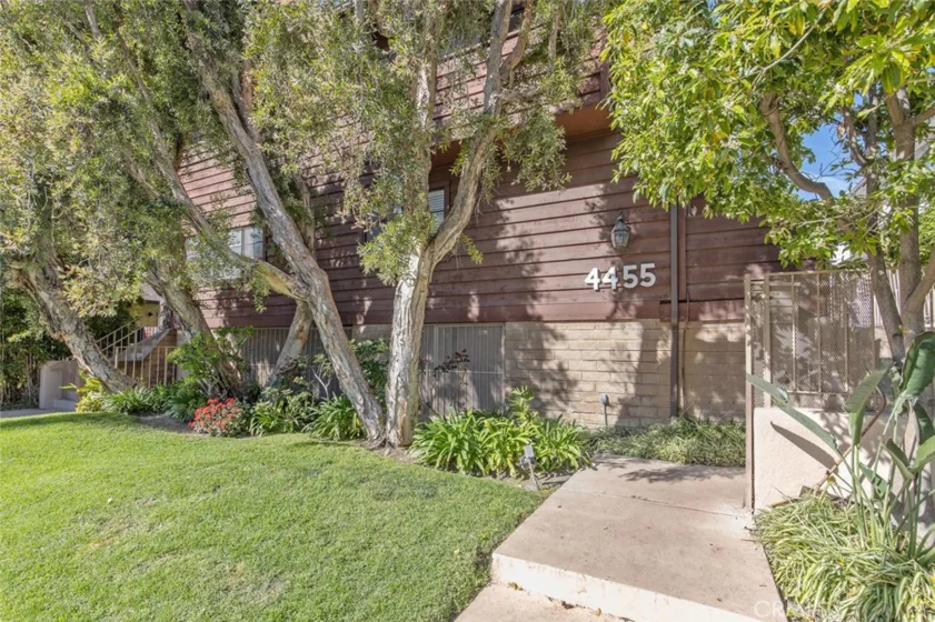 4455 Fulton Avenue #4 photo 1