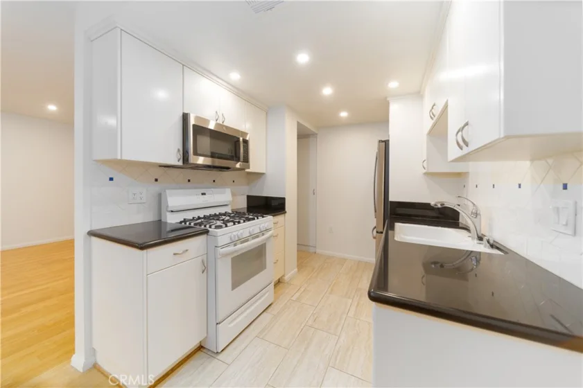 10926 Bluffside Drive #32 photo 5