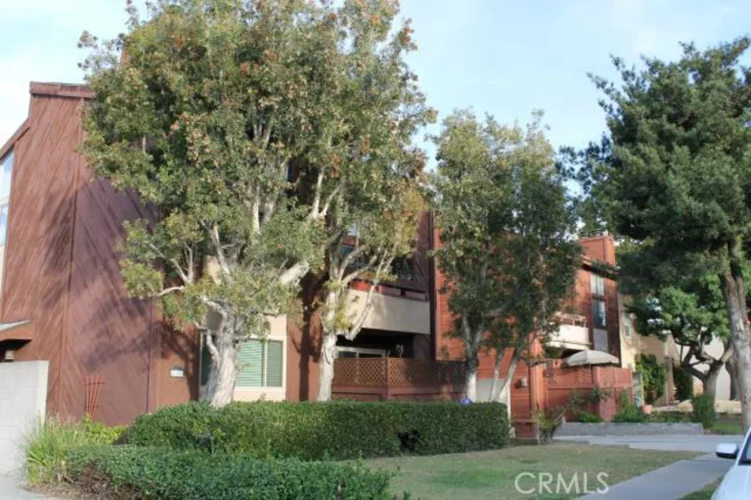 4144 Duquesne Avenue #4A photo 1