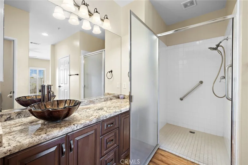 21734 San Leandro photo 24