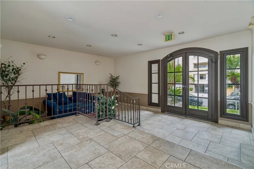 4637 Willis Avenue #306 photo 21