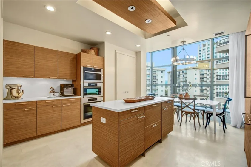 10776 Wilshire Boulevard #901 photo 4