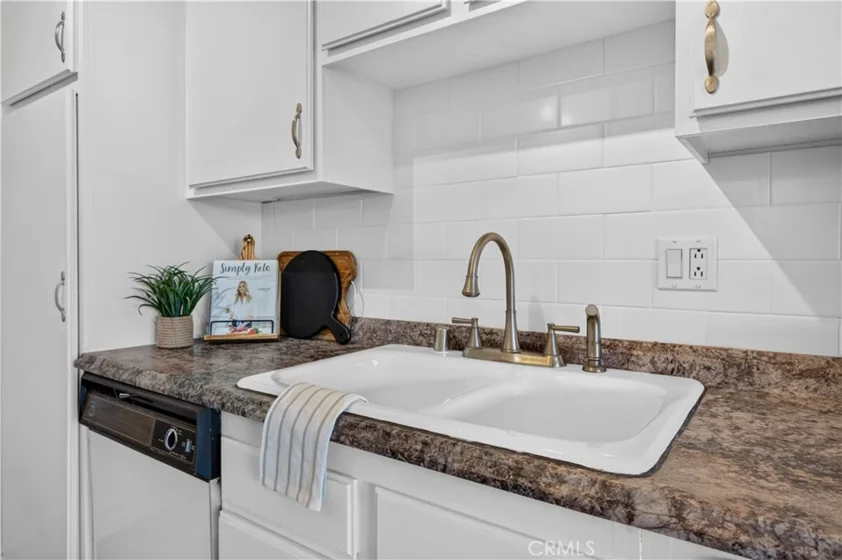 1061 Park Avenue #306 photo 8