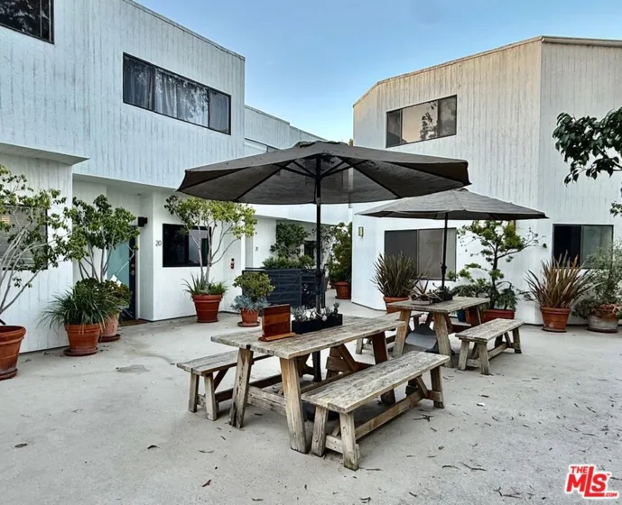 2500 Abbot Kinney Boulevard #6 photo 50