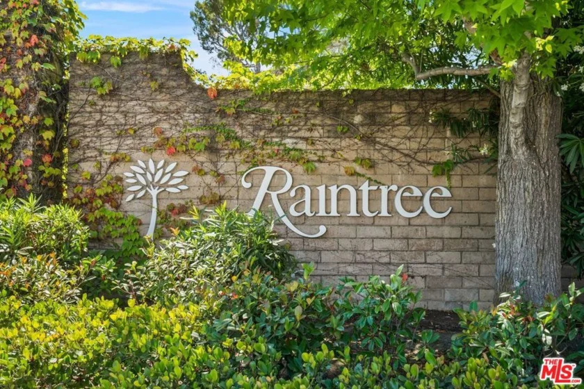 5213 Raintree Circle photo 1