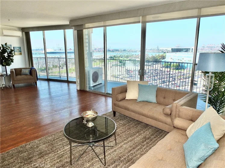 700 E Ocean Boulevard #2008 photo 1