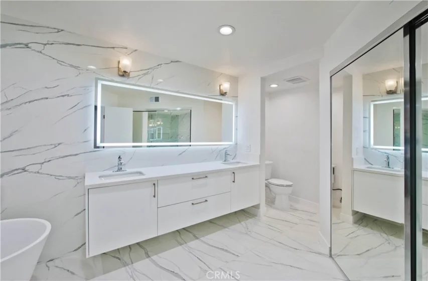 5333 Zelzah Avenue #102 photo 8