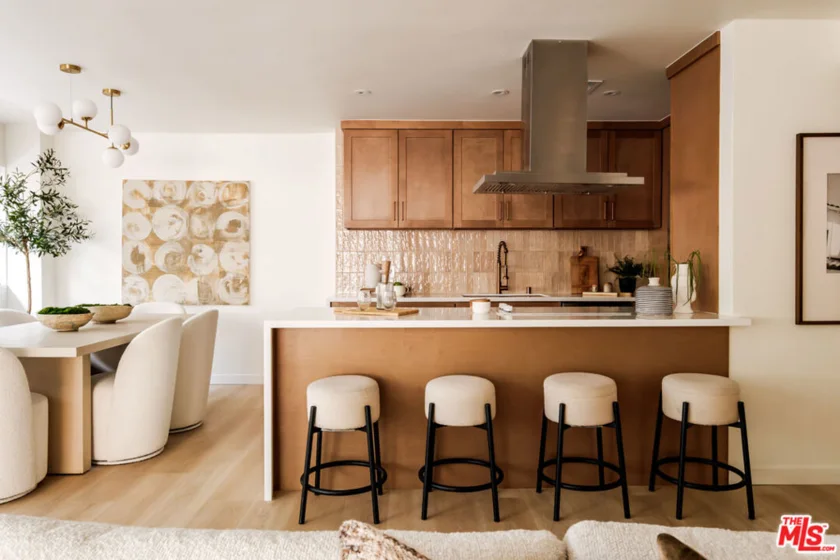 10701 Wilshire Boulevard #306 photo 1