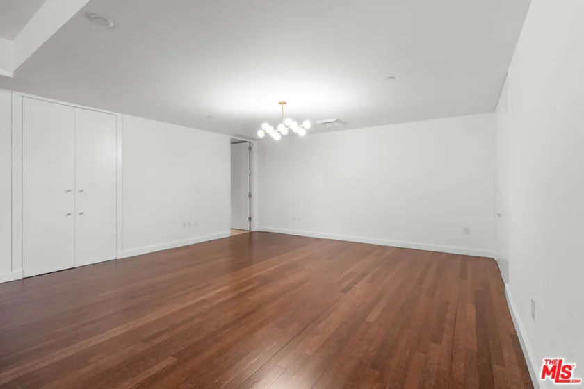 6250 Hollywood Boulevard #4E photo 40