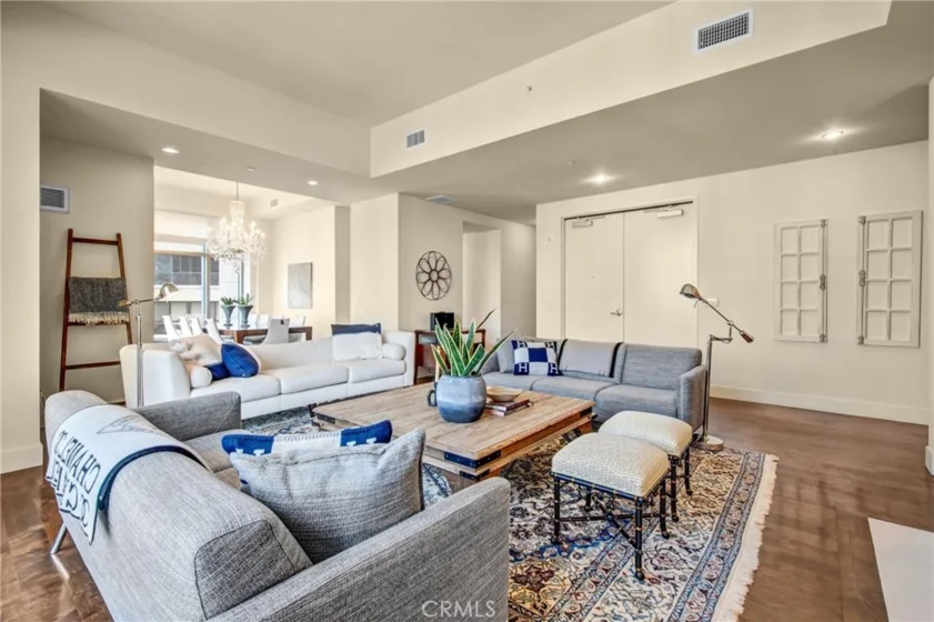 10776 Wilshire Boulevard #901 photo 33