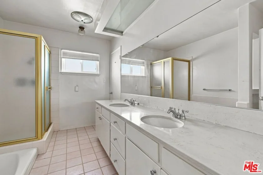 5452 W 57th Street photo 33