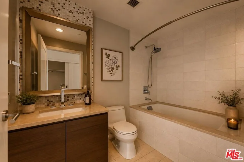 900 W Olympic Boulevard #34J photo 12