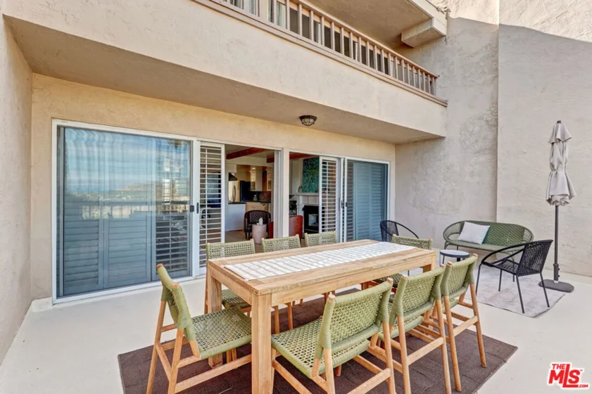 23904 De Ville Way #D photo 9