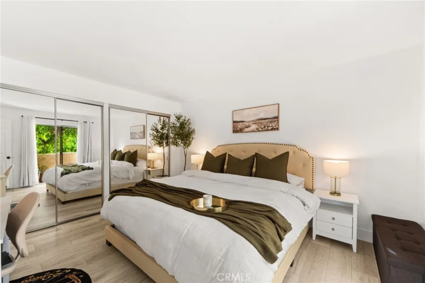 21256 Camelia photo 24
