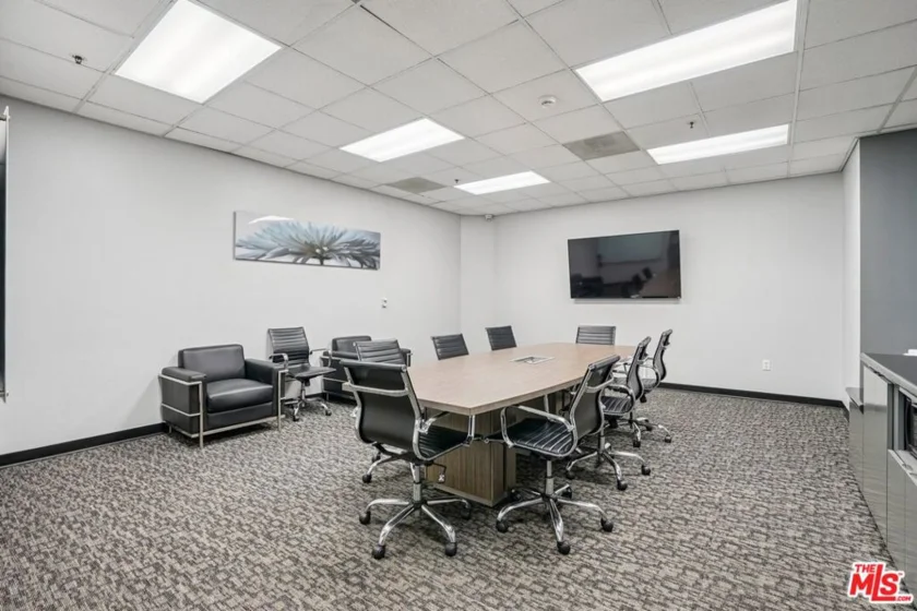 1100 Wilshire Boulevard #1804 photo 24