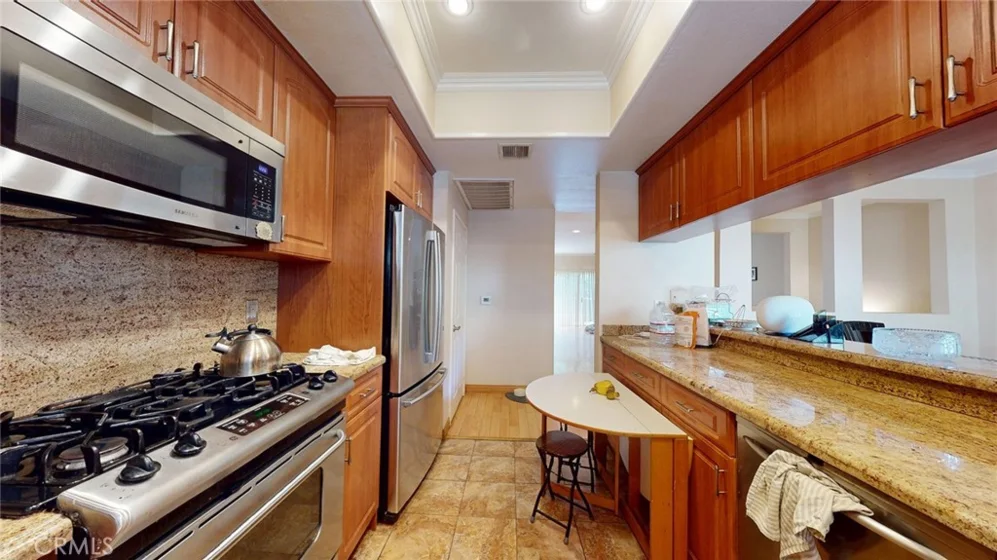 14919 Dickens Street #105 photo 4
