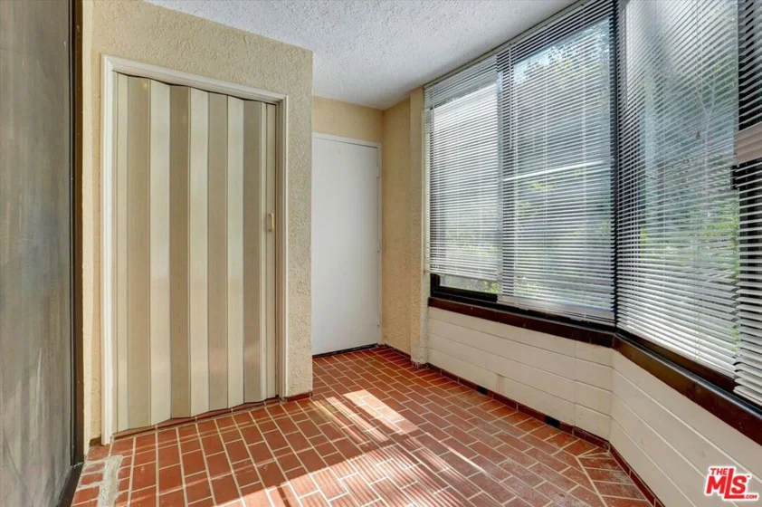 4752 Park Encino Lane #212 photo 32