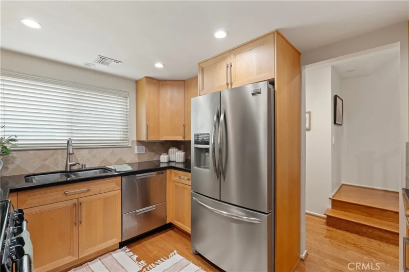 10933 Wellworth Avenue #10 photo 39