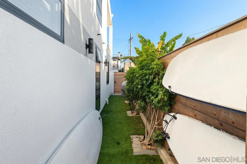119 Date Avenue photo 35