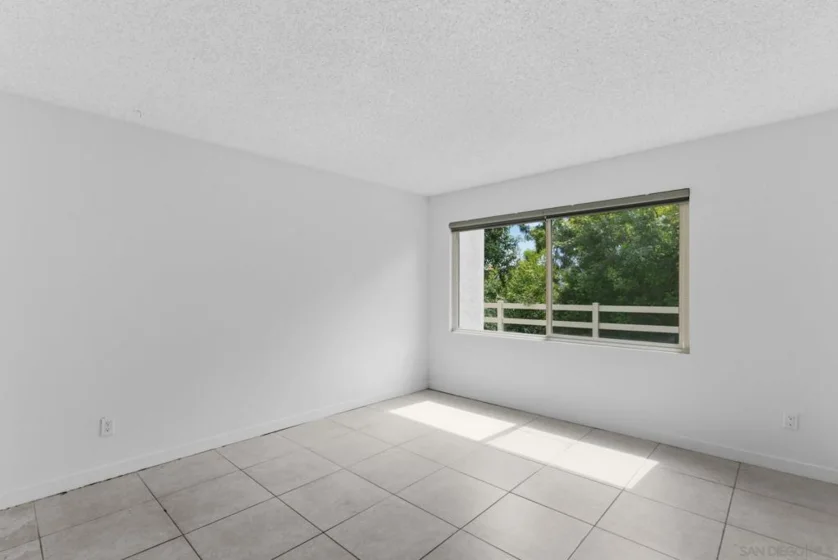 1687 Melrose Avenue #D photo 8