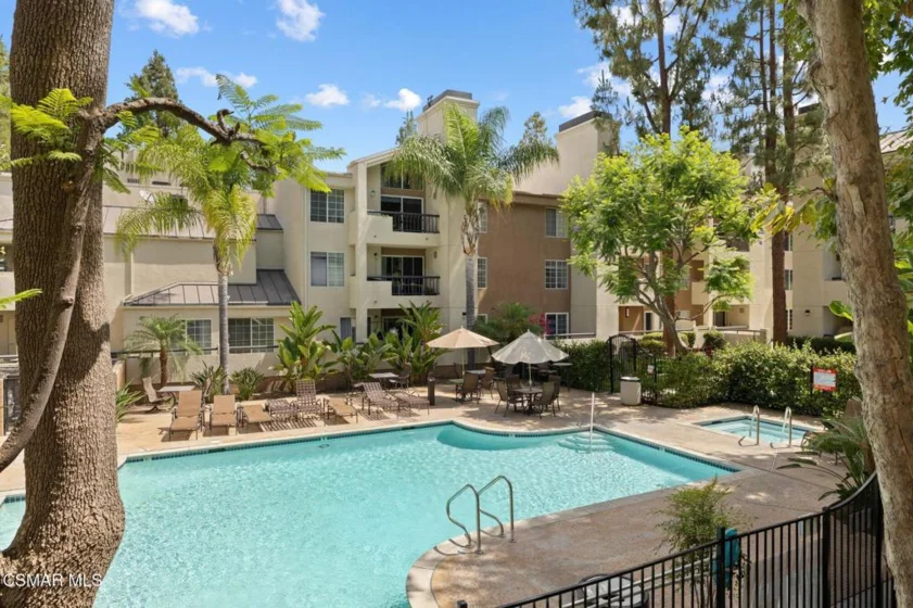 21400 Burbank Boulevard #306 photo 17