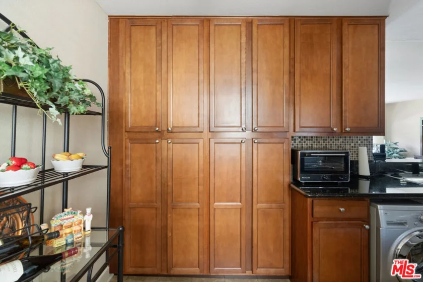 1430 Colby Avenue #102 photo 20