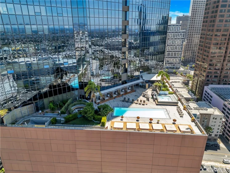 1100 Wilshire Boulevard #3302 photo 4