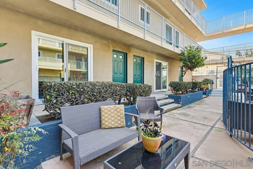 4477 Mentone Street Unit 105 photo 32