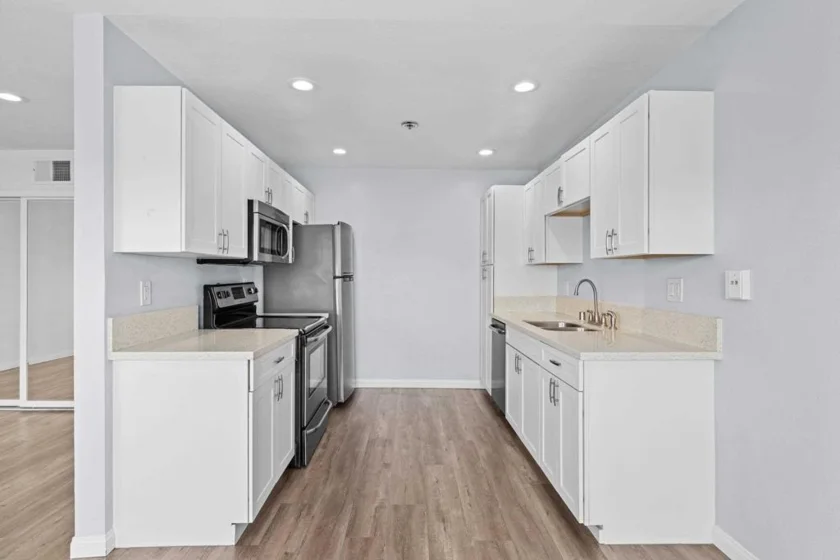 1830 Thomas Avenue #2F photo 23