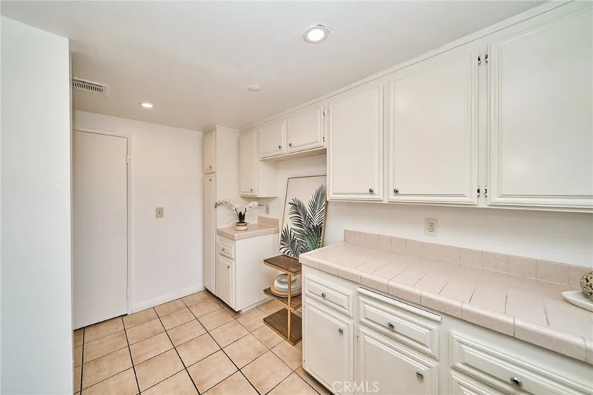 1417 S Marguerita Avenue #10 photo 13