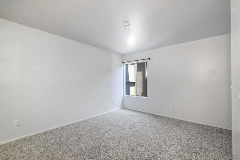 440 Parkside Drive photo 15