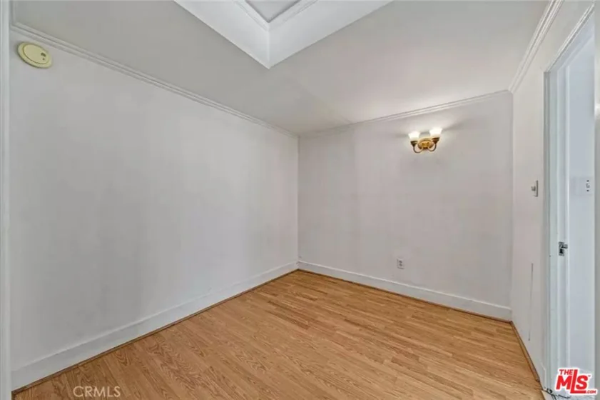 315 W 3rd Street #203 photo 16