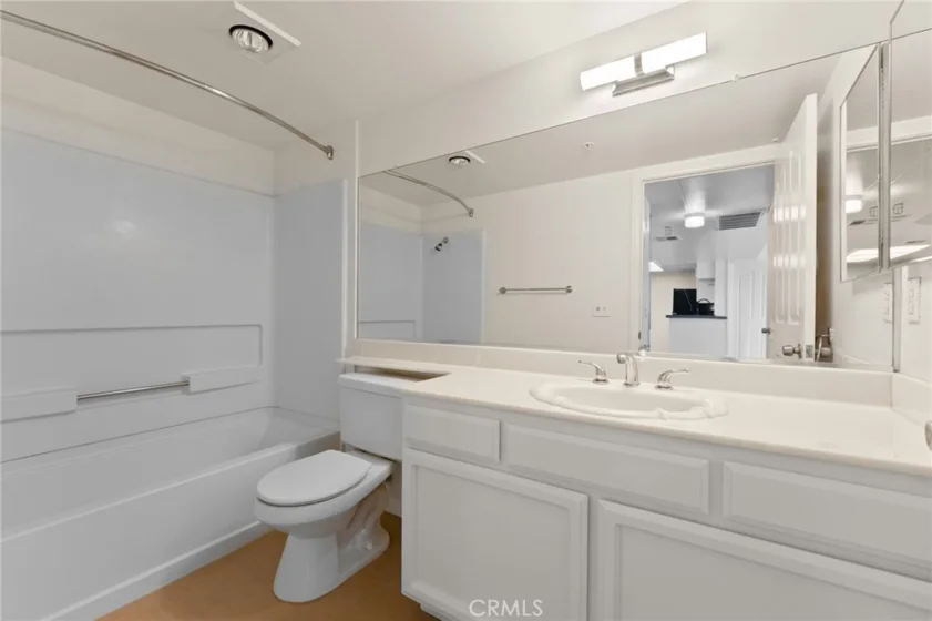 4760 Templeton Street #3306 photo 17