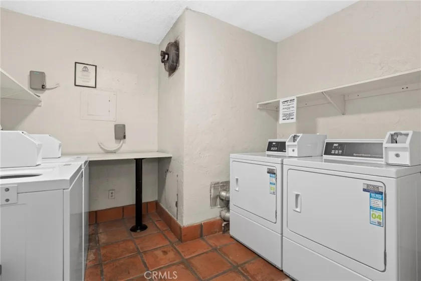 1203 N Sweetzer #118 photo 24