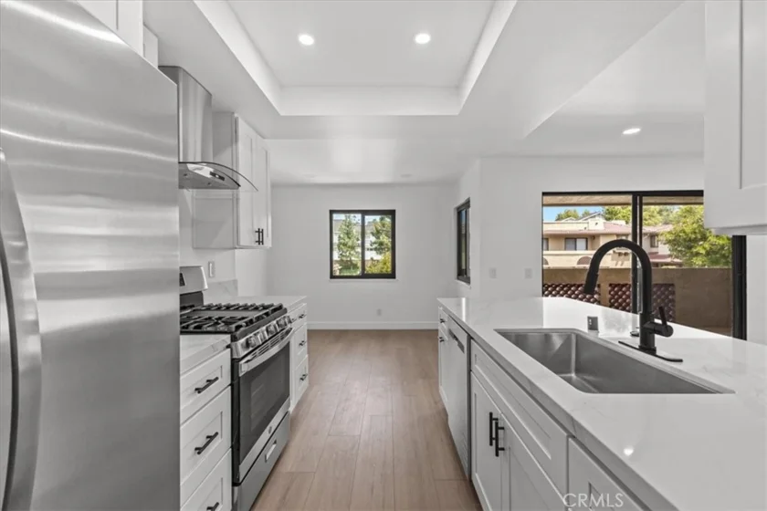 25272 Tanoak Lane photo 1