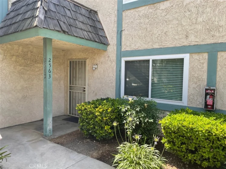 2563 Grambling Way photo 1