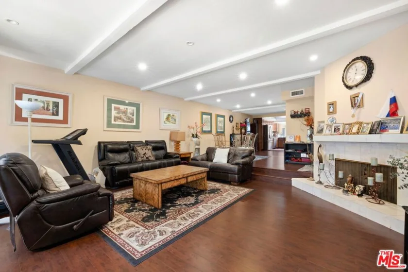 17832 Margate Street photo 1