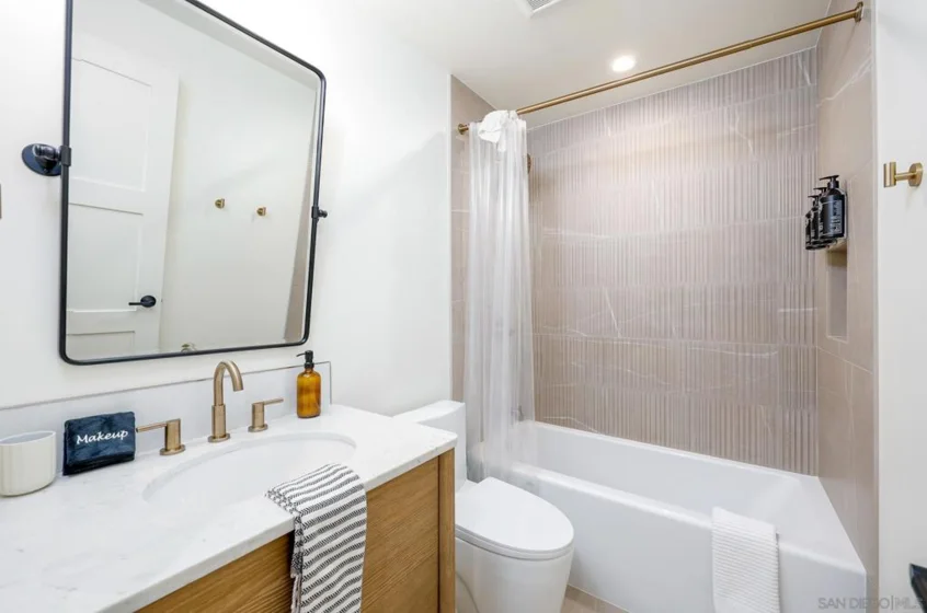 2124 San Clemente Street photo 8