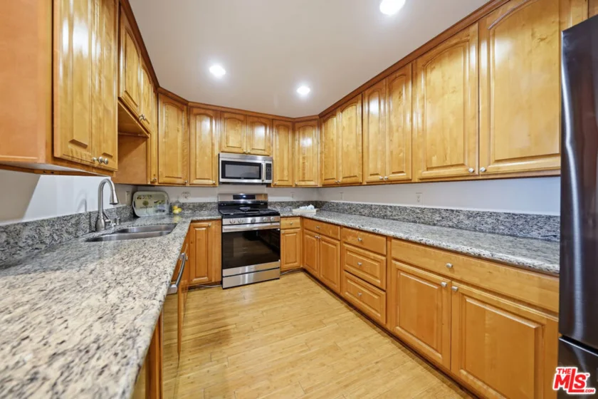 722 S Oxford Avenue #305 photo 18