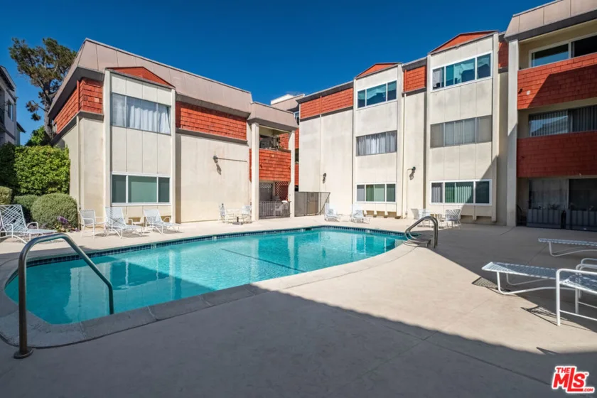 5674 Windsor Way #210 photo 35