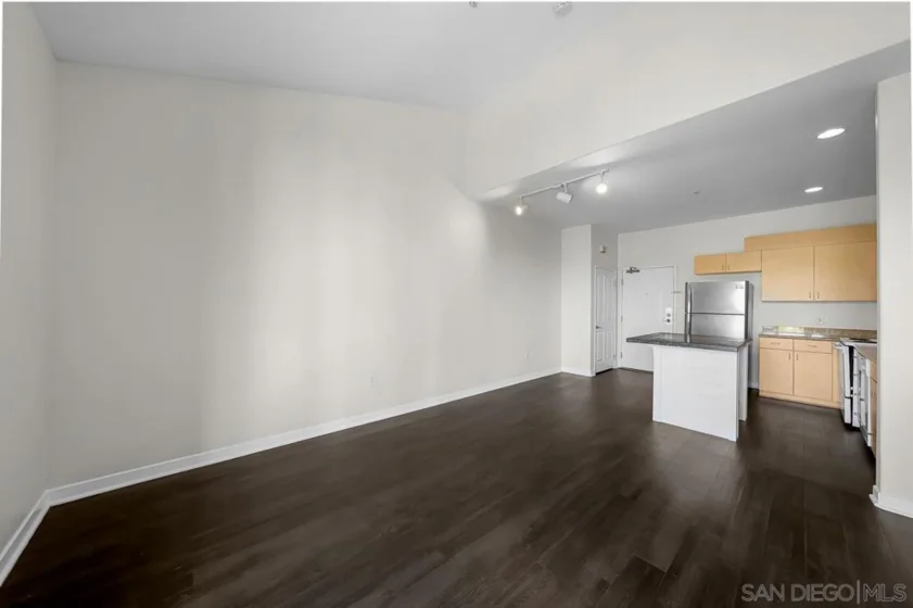 1501 Front Street #613 photo 32