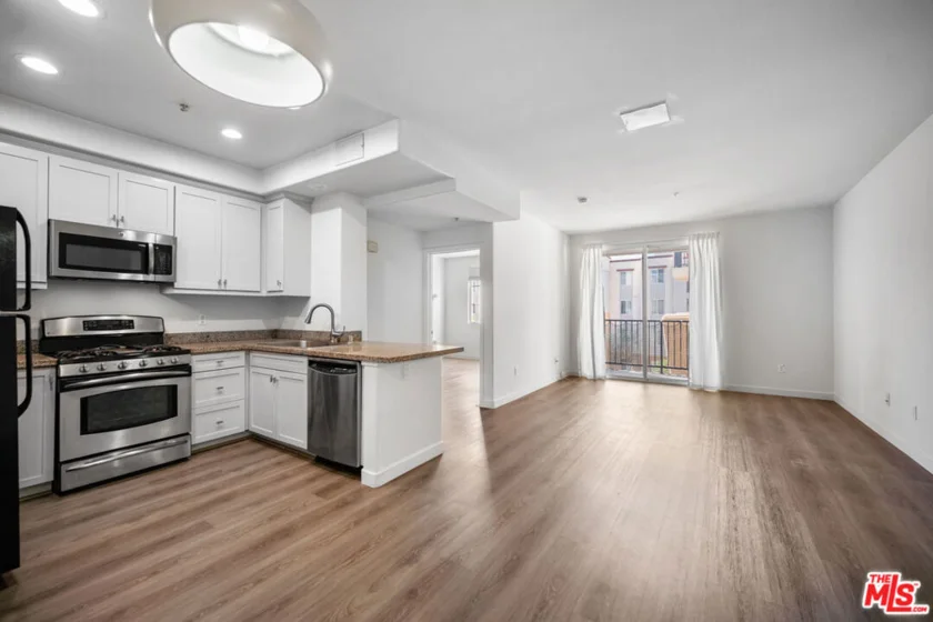 360 W Avenue 26 #314 photo 1