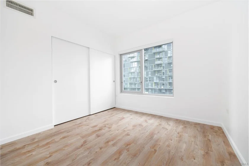 425 W Beech Street #722 photo 8