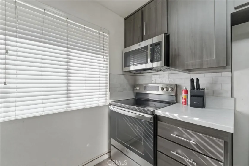 15425 Sherman Way #240 photo 21