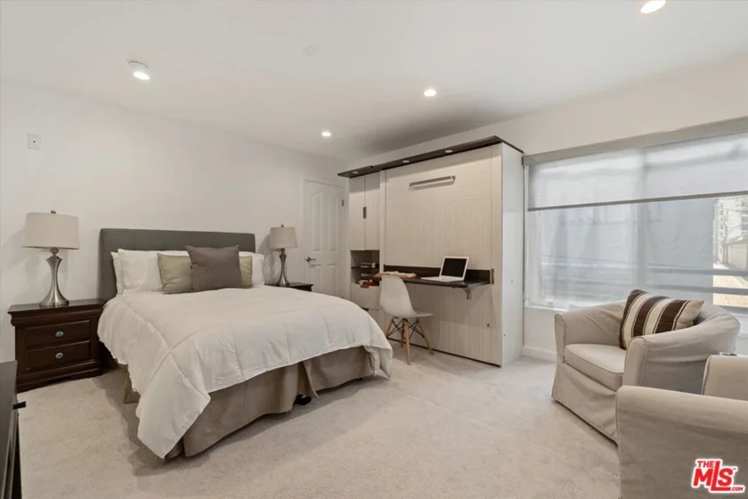 1160 Granville Avenue #108 photo 17