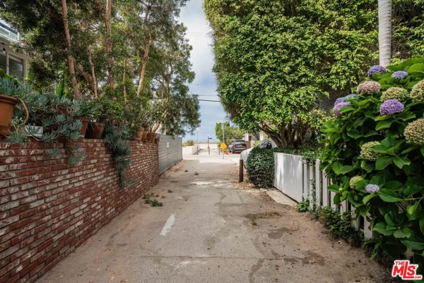 24 Westwind Street #C photo 32