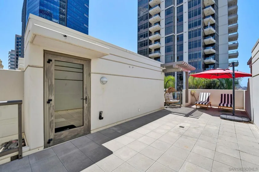 700 W E Street #518 photo 12