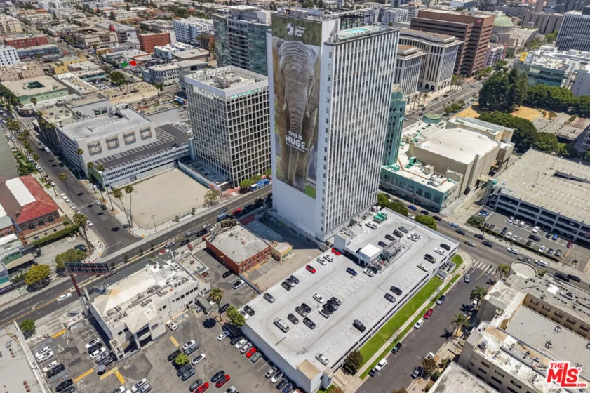 3810 Wilshire Boulevard #1108 photo 18