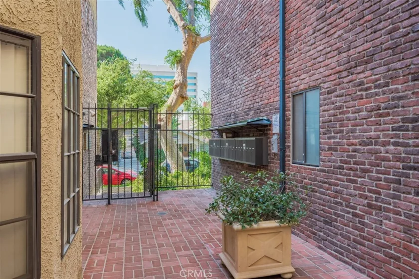 336 N Louise Street #1 photo 29