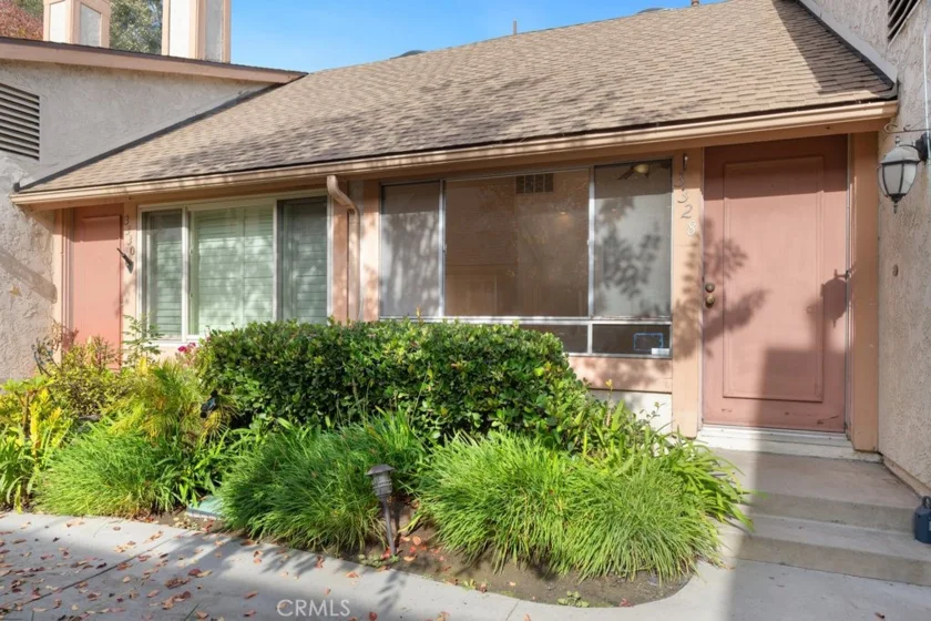 3328 Pasadena Avenue photo 1